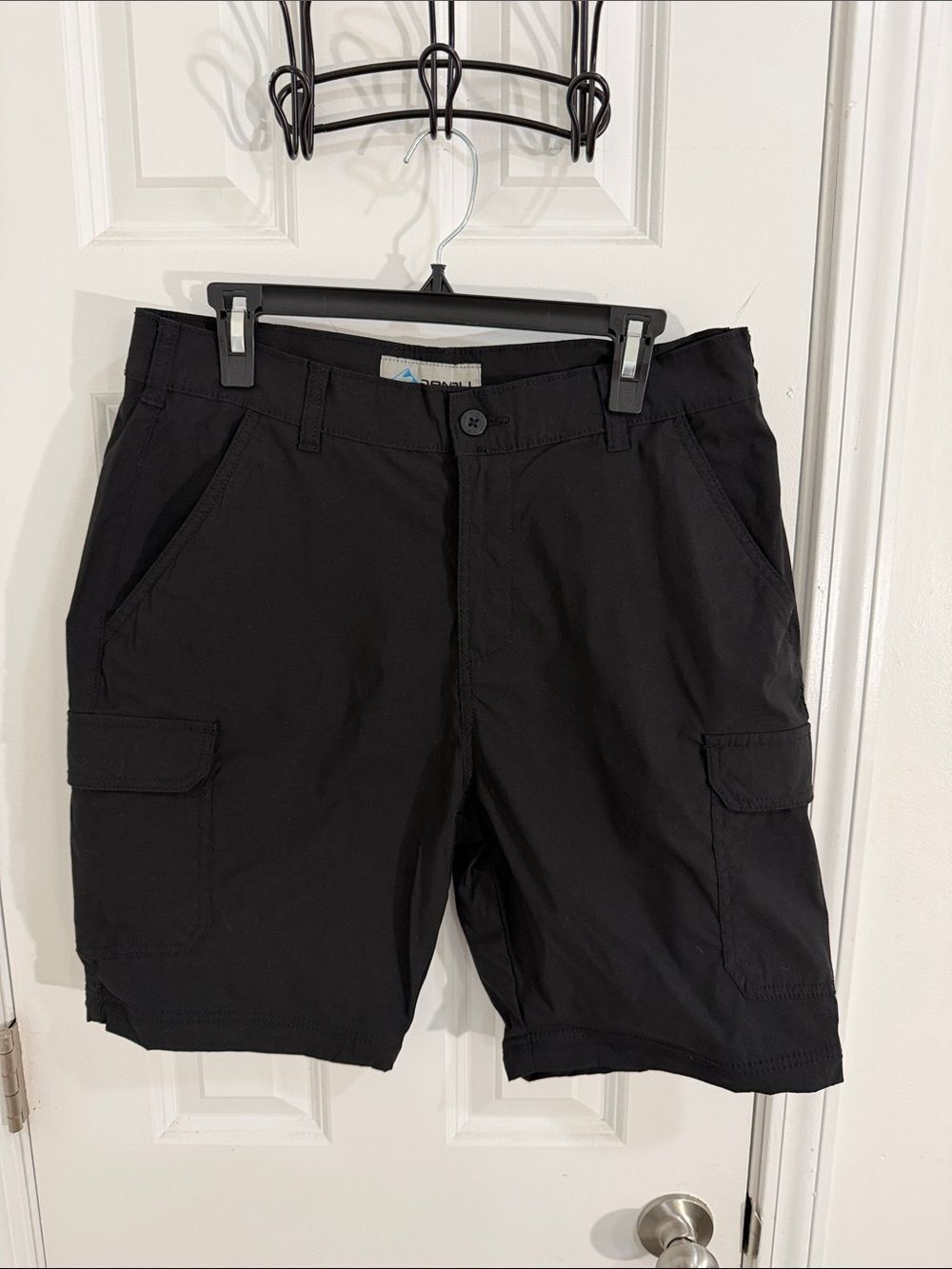 Men's Black Cargo Shorts with Utility Pockets Size 32X32